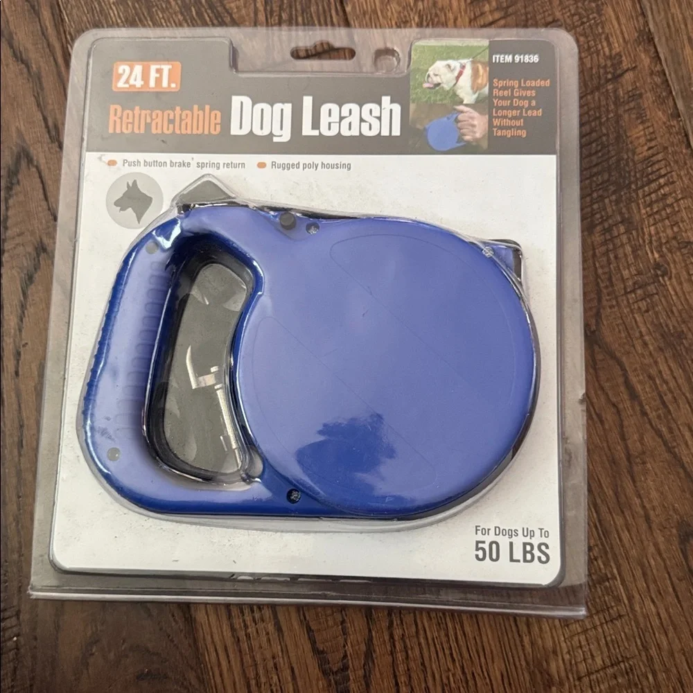 NWT Blue Retractable Dog Leash 24 FT for Dogs Up To 50 LBS